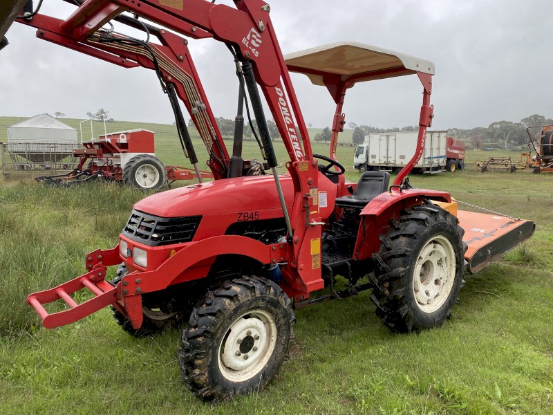 2012 dongfeng Zb45 tractor and loader 