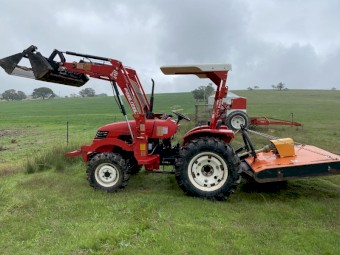 2012 dongfeng Zb45 tractor and loader 