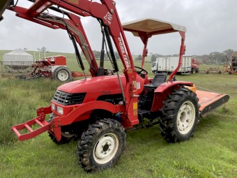 2012 dongfeng Zb45 tractor and loader 