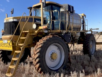 2010 Rogator 1386 SP Boom Spray