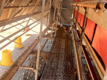 Leghorn Chicken Caravan 1000 Bird Capacity