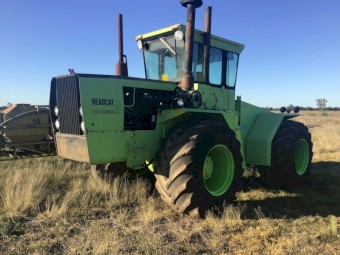Steiger Bearcat ST 220 Tractor