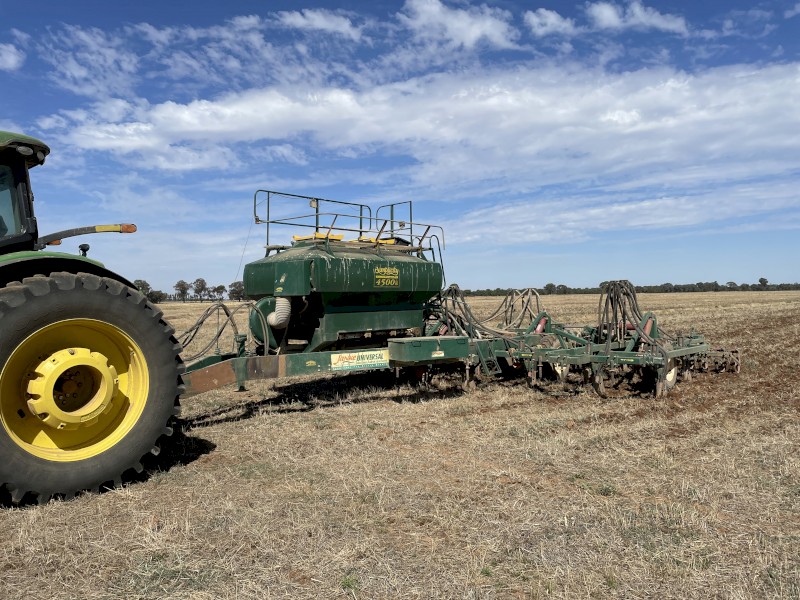 Janke 27 ft Airseeder