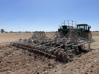 Janke 27 ft Airseeder