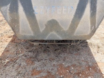 Magnus Ezyfeeder Sheep Feeder