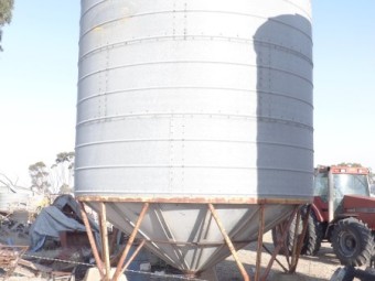 Delarue  50 tonne silo