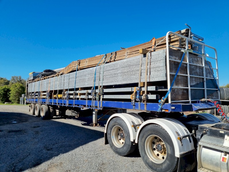 44ft 6 inch Flat Top Lead Trailer | Farm Tender