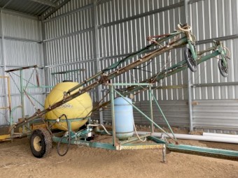 Jet stream spray unit