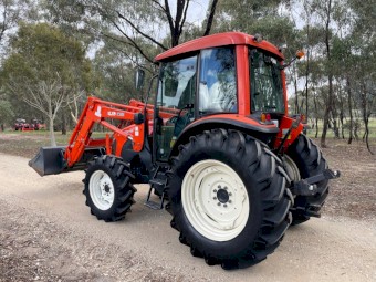 Kioti DK1002 Tractor
