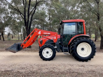 Kioti DK1002 Tractor