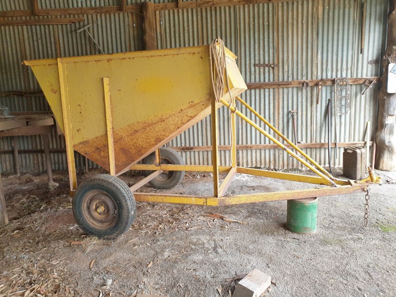 Trailing Feed Out Bin