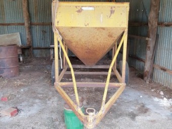 Trailing Feed Out Bin
