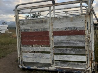 Timber Livestock/Cattle Crate