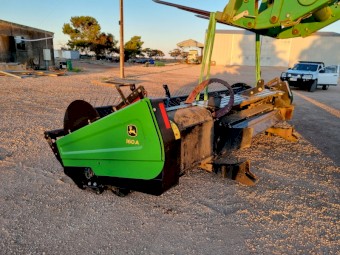 JOHN DEERE 160A  / Macdon A40 front