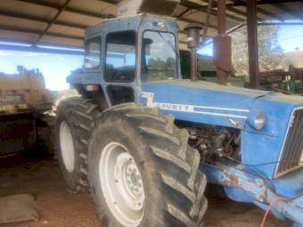 County 1164 Tractor