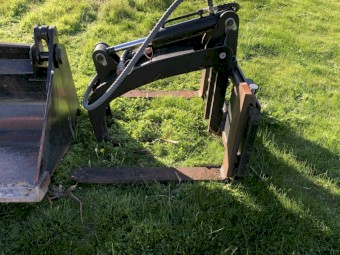 Angry Ant Mini Loader DY620