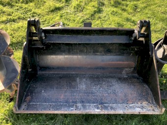 Angry Ant Mini Loader DY620