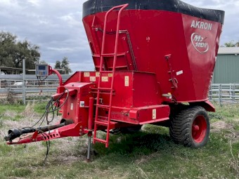 Akron Mixer Wagon