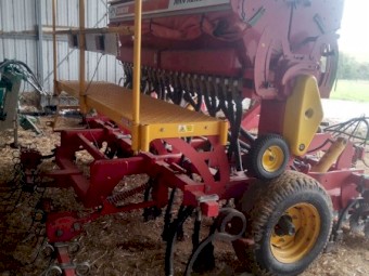 Under Auction - (A242) 2014 MK4 Duncan Renovator Seed Drill 