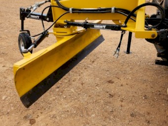 Farmgard Contractor 560-2 Grader Blade