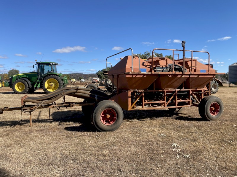 Gyral Parallelogram Air seeder