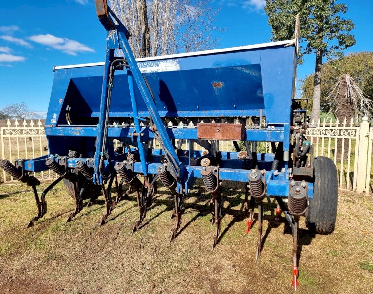 Agrowdrill coil tyne seeder