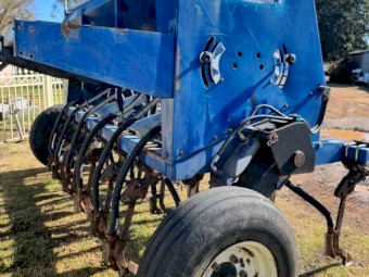 Agrowdrill coil tyne seeder