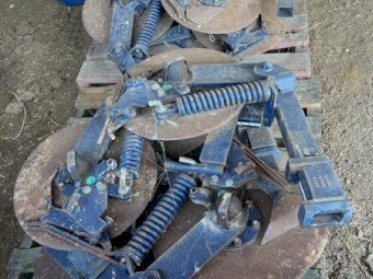 Under Auction - Morris Mid Row Banders 