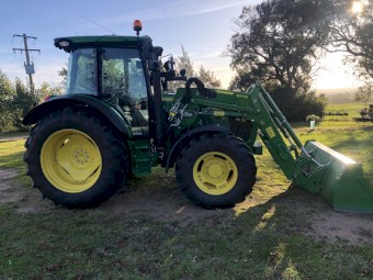2018 John Deere 5100R with 543R F.E.L.