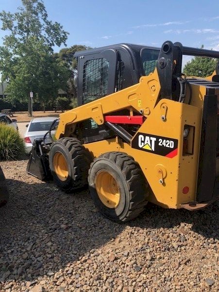 2015 CAT 242D Skid Steer Loader