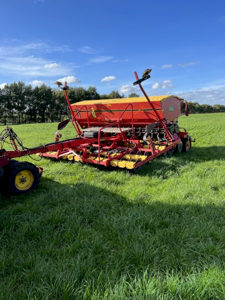 Vaderstad Rapid 400C Super XL Disc Seed Drill