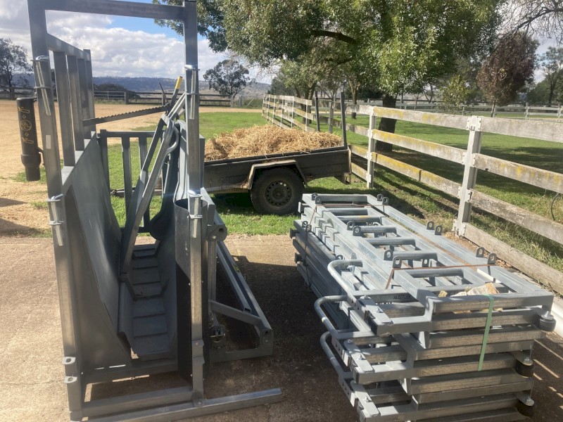 Brand New Arrowquip calf Cradle and leadup sliders