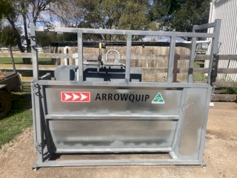 Brand New Arrowquip calf Cradle and leadup sliders | Farm Tender