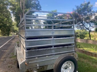 Box trailer with cage and stock crate tandem axle 3200 GVM 12*6