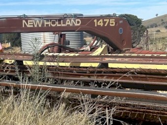 New holland mower 1475 conditioner 