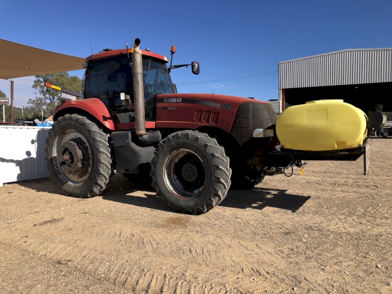 2009 Case 305 Magnum