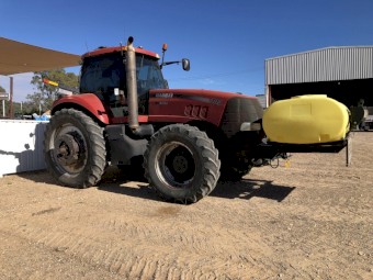 2009 Case 305 Magnum