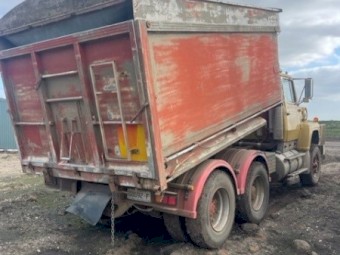 1979 Ford Louisville 9000 Truck
