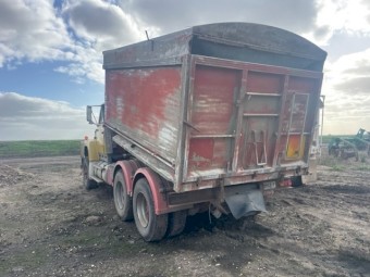 1979 Ford Louisville 9000 Truck