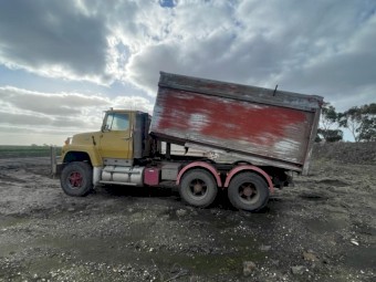 1979 Ford Louisville 9000 Truck