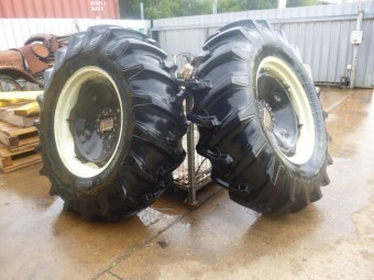 FIRESTONE  16.9 - 28 TYRES & RIMS 