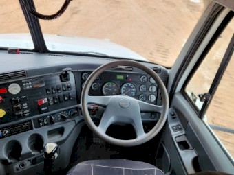 2006 Freightliner Columbia CAT C12 Prime Mover