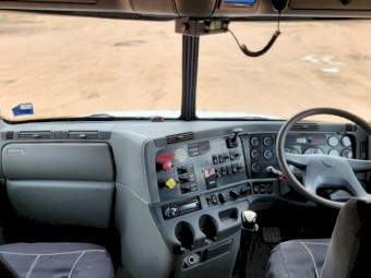 2006 Freightliner Columbia CAT C12 Prime Mover