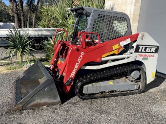Takeuchi 2021 TLR6 low hours 140 hrs track machine