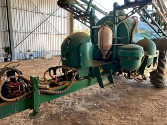 2004 Goldacres 5024 Prairie Boom Spray