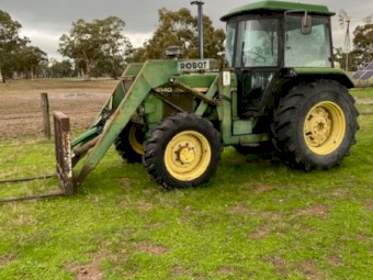 John Deere 2140 FEL Tractor