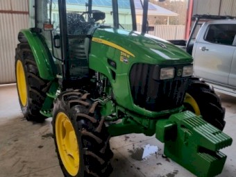 2020 John Deere 5105M Tractor with Cab