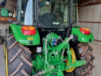 2020 John Deere 5105M Tractor with Cab