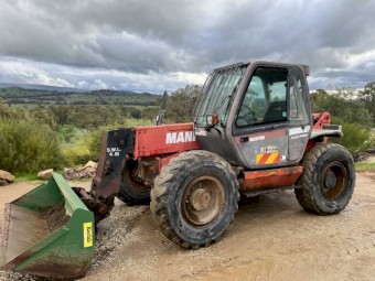 Manitou MLT 845 Telehandler