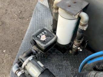 Red dog 2000L mobile fuel tank